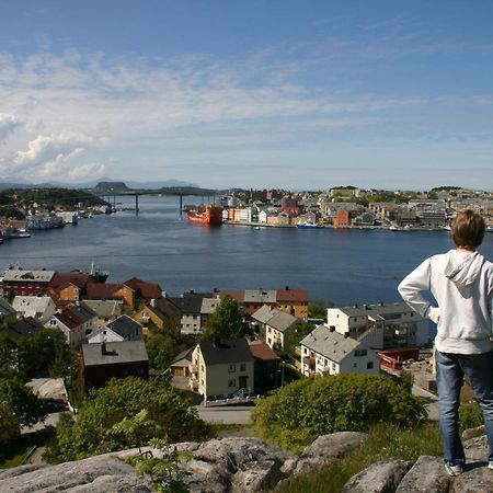 Thon Hotel Kristiansund Exterior photo