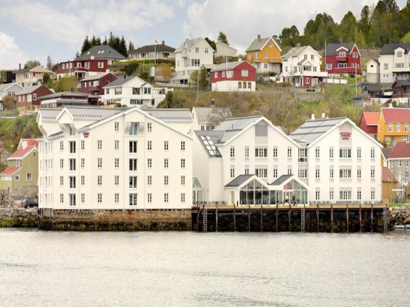 Thon Hotel Kristiansund Exterior photo